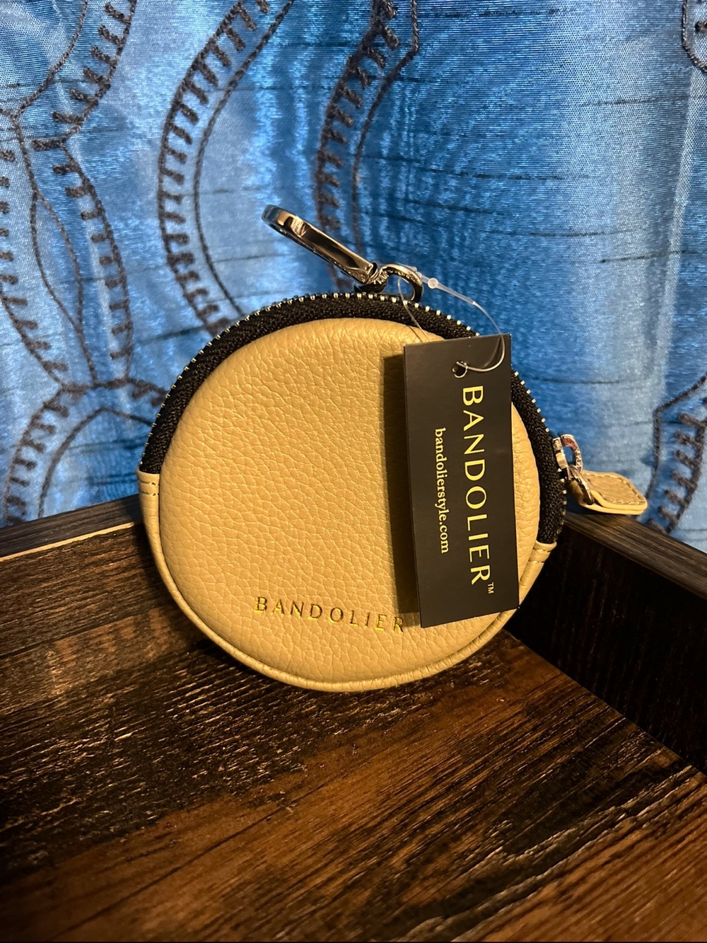 Bandolier Cream Pebble Leather Round Coin Pouch with Gold Logo